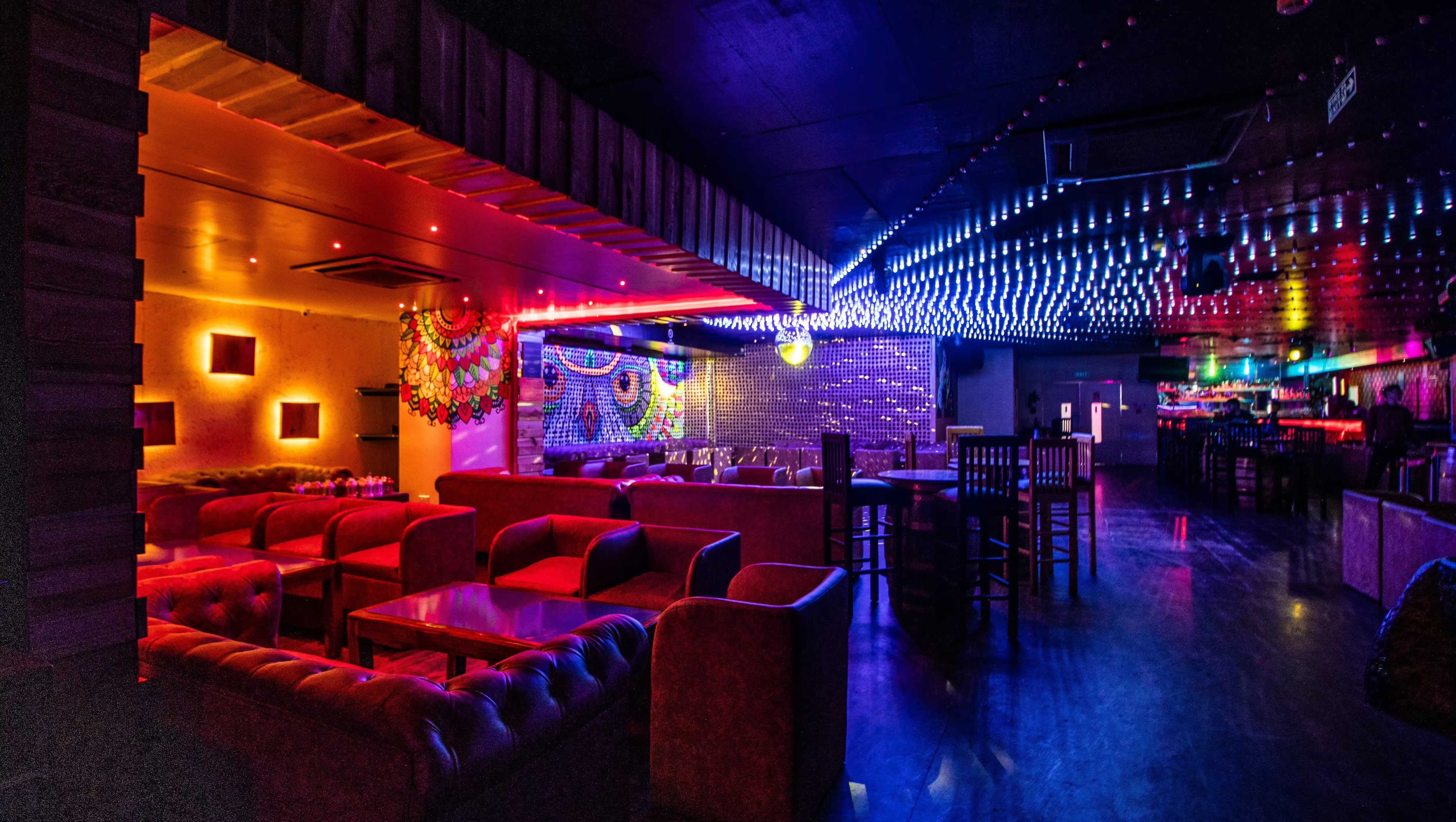 NoLimmits Lounge and Club