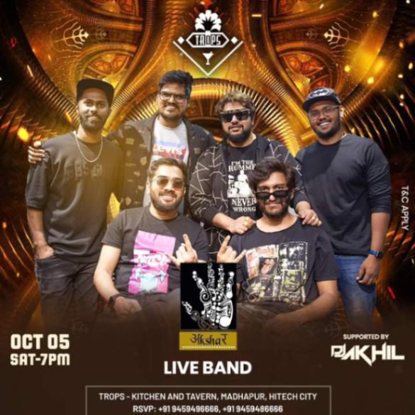 SATURDAY NIGHT LIVE - FT AKSHAR BAND